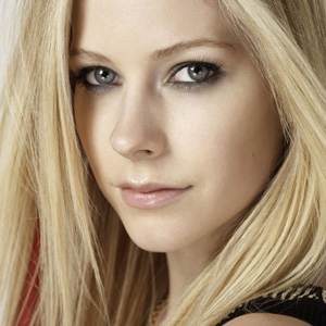 Avril-Lavigne Avril Lavigne написала о разводе в своем блоге