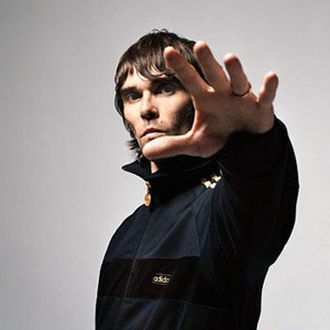 Ian Brown Йен Браун арестован по подозрению в нападении на свою жену