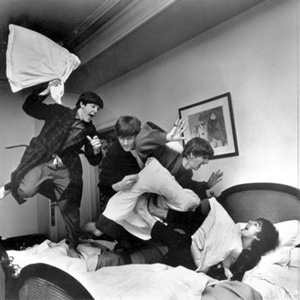 Песни The Beatles продавались нелегально   
