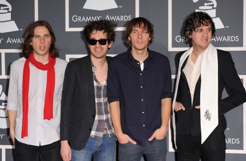 Grammy 2010 Phoenix Red Carpet Красная дорожка: группа Phoenix на церемонии Грэмми 2010