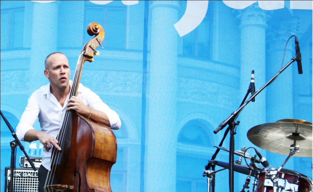 208_Avishai Cohen Trio