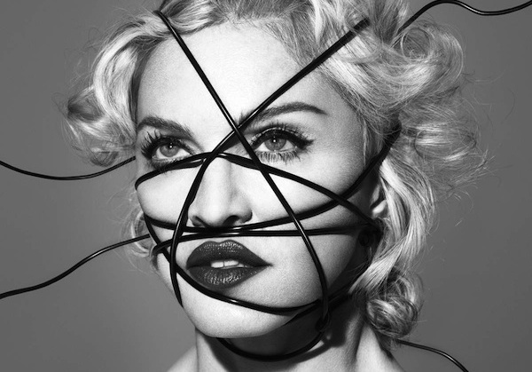 Мадонна опубликовала скандальные превью нового тура