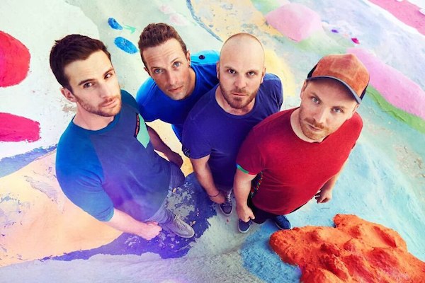 Адель не позволила Coldplay возглавить чарт альбомов Великобритании